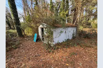 2169 Delowe Drive, Atlanta, GA 30344 - Photo 41