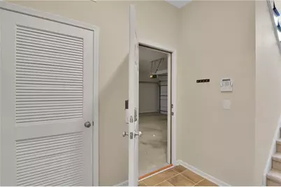 1660 Gilstrap Lane NW, Atlanta, GA 30318 - Photo 47