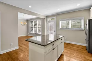1660 Gilstrap Ln NW, Atlanta, GA 30318 - Photo 15