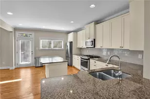 1660 Gilstrap Ln NW, Atlanta, GA 30318 - Photo 11