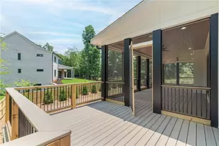 290 Christopher Robin Rd, Alpharetta, GA 30005 - Photo 15