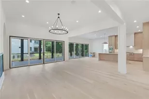 290 Christopher Robin Rd, Alpharetta, GA 30005 - Photo 17
