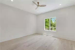 290 Christopher Robin Rd, Alpharetta, GA 30005 - Photo 25