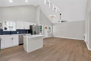882 Tanner Dr, Scottdale, GA 30079 - Photo 5