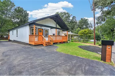 882 Tanner Dr, Scottdale, GA 30079 - Photo 3