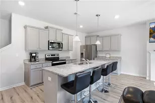7548 Knoll Hollow Rd, Lithonia, GA 30058 - Photo 9