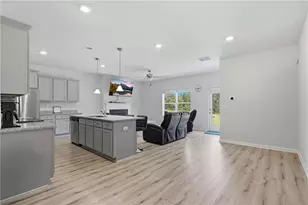 7548 Knoll Hollow Rd, Lithonia, GA 30058 - Photo 5