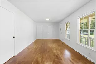 886 Oakhill Ct, Stone Mountain, GA 30087 - Photo 15