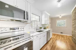 2737 Overlook Dr NE, Atlanta, GA 30345 - Photo 13