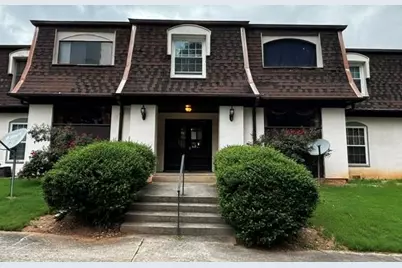 10 Rue Fontaine, Lithonia, GA 30038 - Photo 1