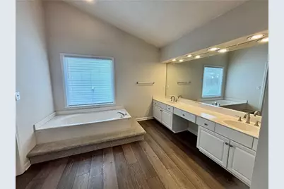 10920 Glenbarr Drive, Johns Creek, GA 30097 - Photo 13