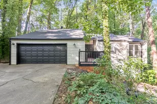 210 Brandenburgh Cir, Roswell, GA 30075 - Photo 9