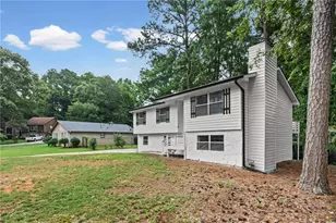 2648 Smoke House Pl SW, Marietta, GA 30064 - Photo 3