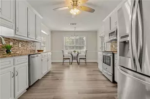 895 Scenic Lake Dr, Lawrenceville, GA 30045 - Photo 13