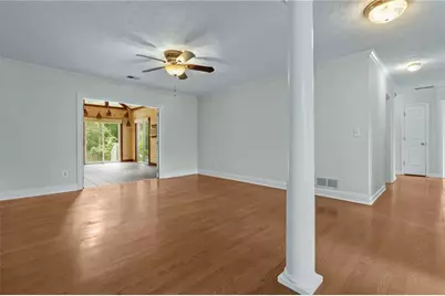 895 Scenic Lake Drive, Lawrenceville, GA 30045 - Photo 7