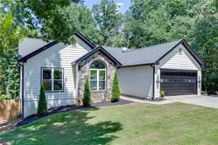 6447 Ivy Springs Dr, Flowery Branch, GA 30542 - Photo 3