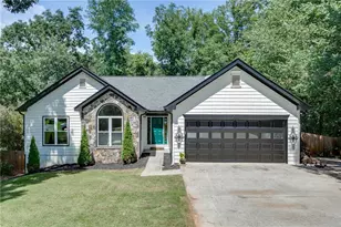 6447 Ivy Springs Dr, Flowery Branch, GA 30542 - Photo 1