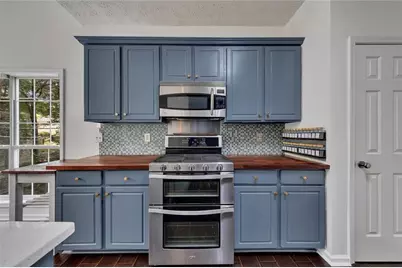 7211 Meadow Gate Way, Woodstock, GA 30189 - Photo 11