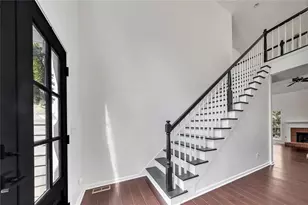 7211 Meadow Gate Way, Woodstock, GA 30189 - Photo 5