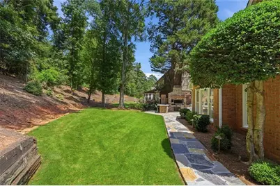 7680 Dunvegan Close, Sandy Springs, GA 30350 - Photo 57