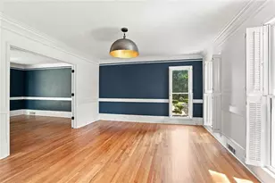 7680 Dunvegan Close, Sandy Springs, GA 30350 - Photo 5