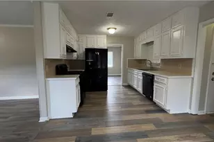 1050 Forest Heights Rd, Stone Mountain, GA 30083 - Photo 11