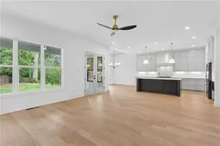 2467 Edwards Dr NW, Atlanta, GA 30318 - Photo 13