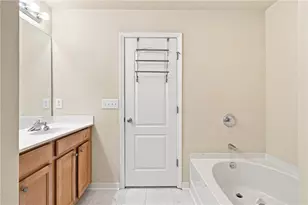 2747 Cedar Dr, Lawrenceville, GA 30043 - Photo 19