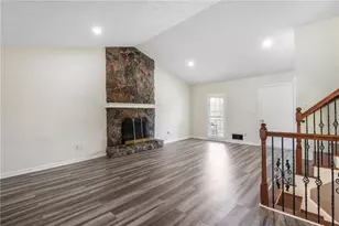 1349 Ashbrook Dr, Lawrenceville, GA 30043 - Photo 7
