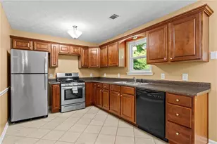 163 Nicki Ct, Hampton, GA 30228 - Photo 9