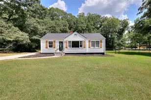 186 S Forest Ave S, Social Circle, GA 30025 - Photo 1
