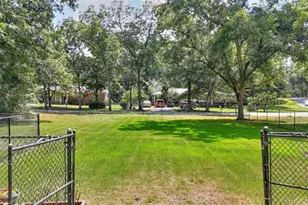 186 S Forest Ave S, Social Circle, GA 30025 - Photo 9