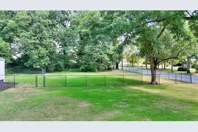186 S Forest Avenue S, Social Circle, GA 30025 - Photo 7