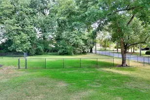 186 S Forest Ave S, Social Circle, GA 30025 - Photo 7