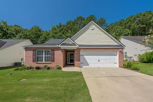 912 Village View Cir, Loganville, GA 30052 - Photo 1