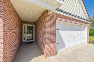 912 Village View Cir, Loganville, GA 30052 - Photo 3
