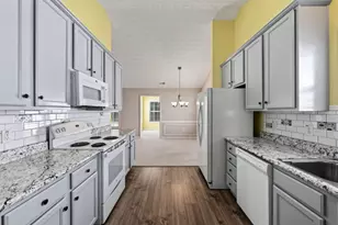 912 Village View Cir, Loganville, GA 30052 - Photo 15