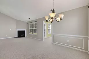 912 Village View Cir, Loganville, GA 30052 - Photo 9