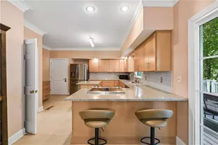 210 Wessex Ct, Sandy Springs, GA 30328 - Photo 13