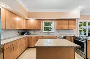 210 Wessex Ct, Sandy Springs, GA 30328 - Photo 17