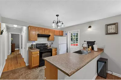 877 King Drive, Conyers, GA 30094 - Photo 9