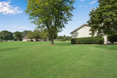 4646 Countryside Drive, Flowery Branch, GA 30542 - Photo 31