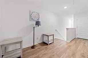 1396 Sweetshrub Pl, Atlanta, GA 30318 - Photo 9