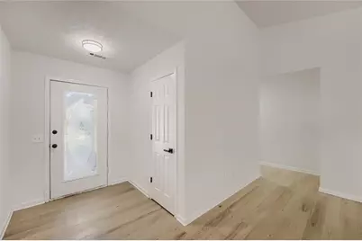 1090 Avalon Drive, Lawrenceville, GA 30044 - Photo 15