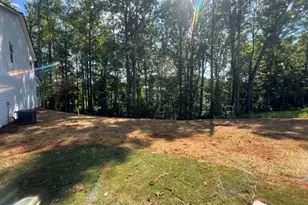 296 Stonington Dr, Mount Airy, GA 30563 - Photo 3