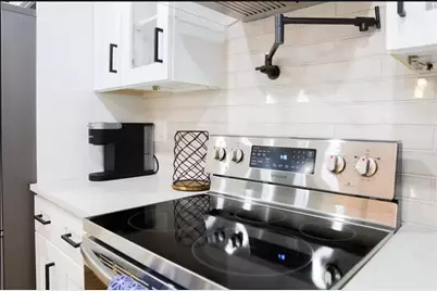 280 W Lake Drive NW, Atlanta, GA 30314 - Photo 9
