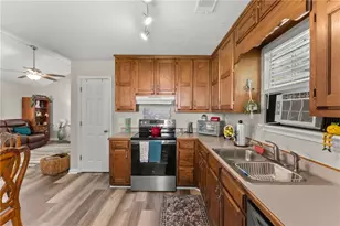 2560 Fairlane Dr, Cumming, GA 30041 - Photo 17