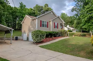 198 Brenda Ellen Dr, Senoia, GA 30265 - Photo 1
