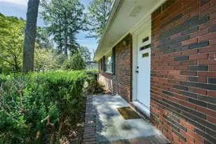 900 Oriole Ln S E, Marietta, GA 30067 - Photo 5