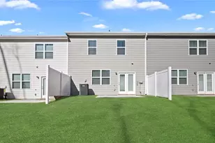 1302 Aura Ln, Lawrenceville, GA 30045 - Photo 3